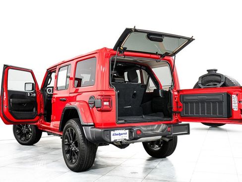 Used 2025 Jeep Wrangler Unlimited Sahara w/ Safety Group AWD/4WD image 11