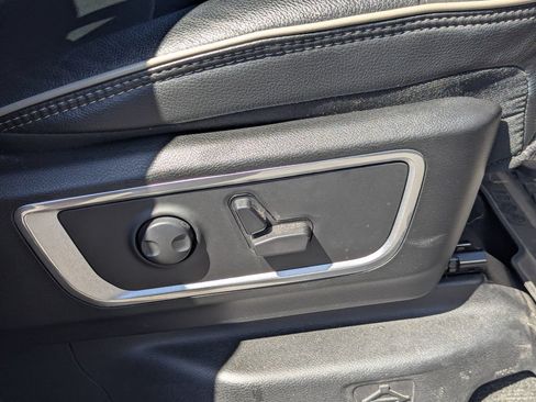 Used 2023 RAM 1500 Laramie AWD/4WD image 35