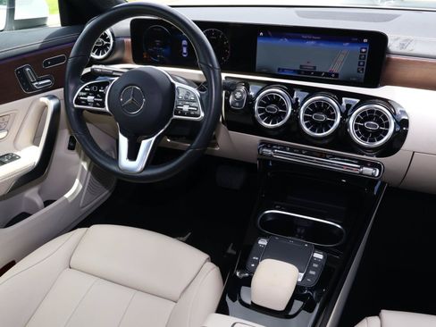 Used 2023 Mercedes-Benz CLA 250 4MATIC w/ Premium Package image 9