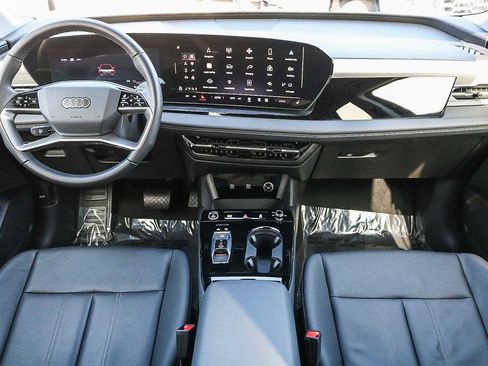 Used 2025 Audi Q6 e-tron Premium w/ Convenience Package image 15