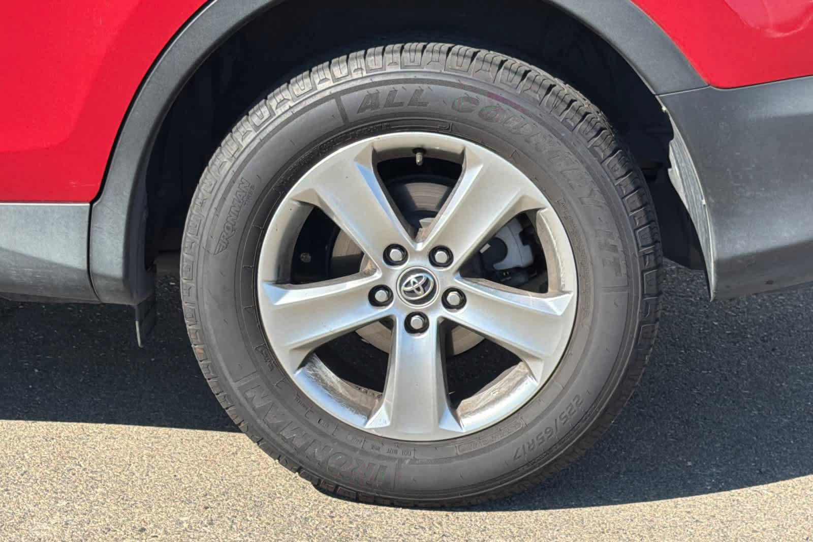 Used 2015 Toyota RAV4 XLE AWD/4WD image 25