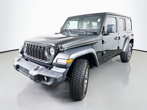 Used 2024 Jeep Wrangler Unlimited Sport AWD/4WD image 3