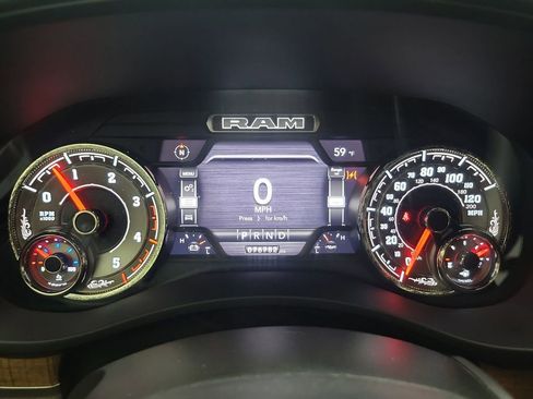 Used 2022 RAM 3500 Limited image 15