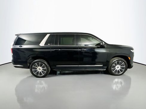 Used 2023 Cadillac Escalade ESV Luxury image 7