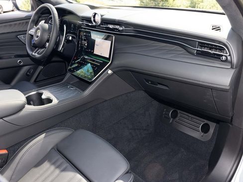 New 2025 Maserati Grecale GT image 45