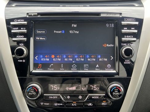 Used 2017 Nissan Murano Platinum w/ Platinum Technology Package FWD image 16