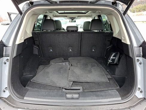 Used 2023 Nissan Rogue SL w/ SL Premium Package image 30