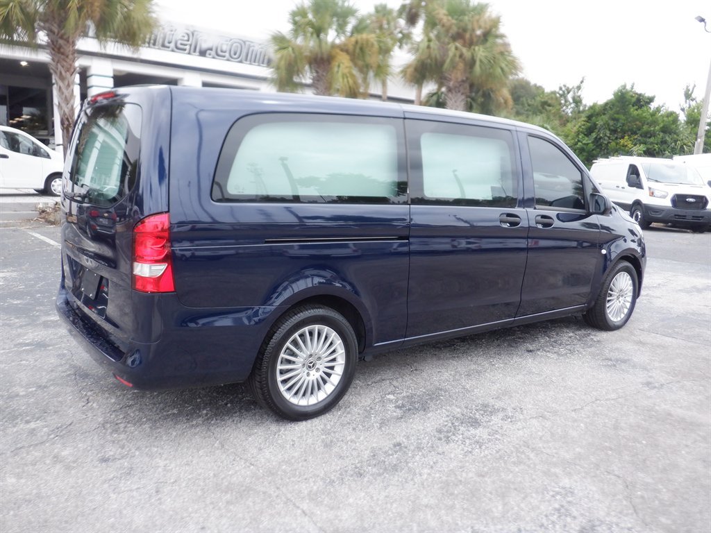 Used 2022 Mercedes-Benz Metris image 5