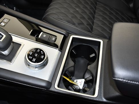 Used 2025 Mitsubishi Outlander SEL image 31