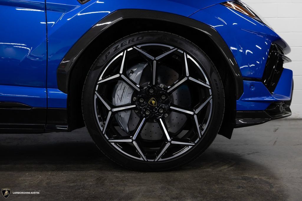 Used 2024 Lamborghini Urus Performante AWD/4WD image 18