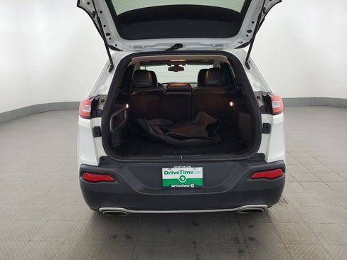 Used 2016 Jeep Cherokee Limited w/ Luxury Group AWD/4WD image 29