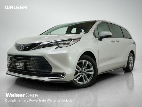 New 2024 Toyota Sienna Limited image 1
