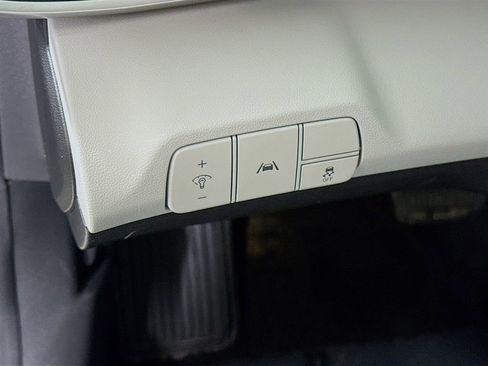 Certified 2023 Hyundai Elantra Limited image 22