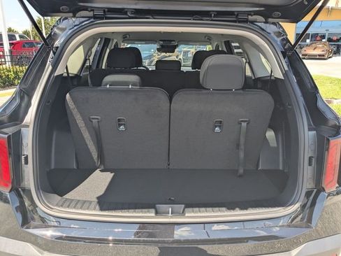 New 2026 Kia Sorento LX FWD image 11