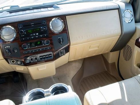Used 2008 Ford F550 4x4 Crew Cab Super Duty image 26