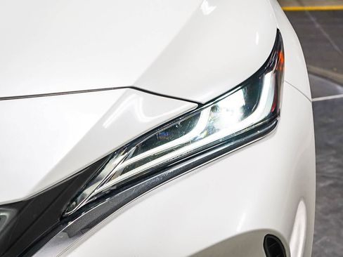 Certified 2024 Toyota Venza Limited AWD/4WD image 9