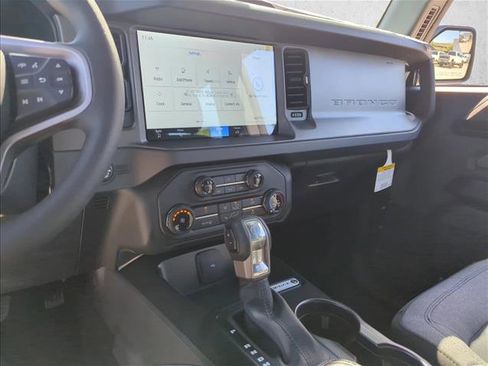 New 2025 Ford Bronco 2-Door image 18