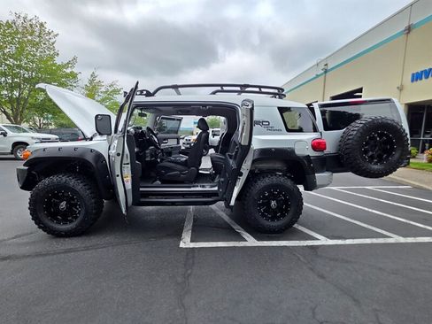 Used 2008 Toyota FJ Cruiser 4WD image 23