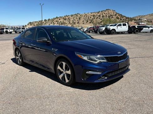Used 2020 Kia Optima S FWD image 3