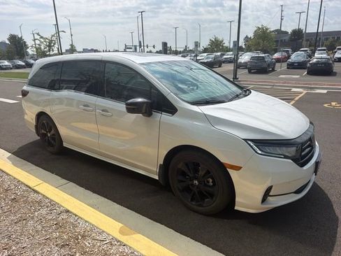 Used 2023 Honda Odyssey Sport image 10