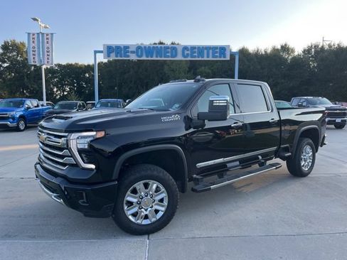 Used 2024 Chevrolet Silverado 2500 High Country w/ Z71 Off-Road Package AWD/4WD image 2