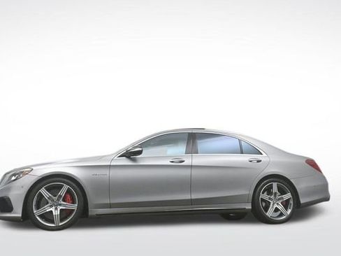 Used 2017 Mercedes-Benz S 63 AMG S 63 AMG w/ Carbon Fiber Exterior Package image 55