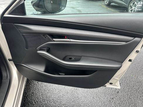 Used 2024 MAZDA MAZDA3 s image 20