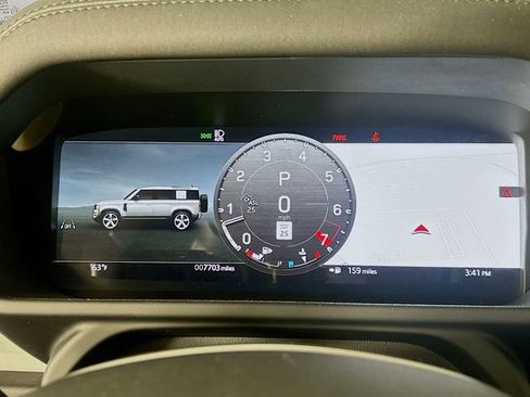 Used 2025 Land Rover Defender 110 S image 13