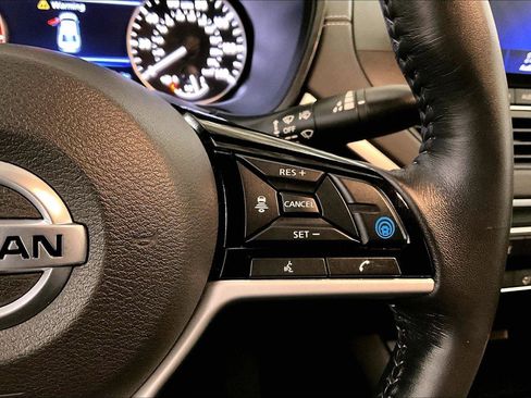 Used 2021 Nissan Altima 2.5 SV w/ SV Premium Package image 18