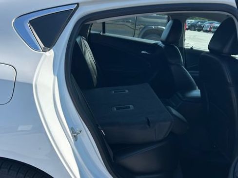 Used 2016 Chevrolet Volt Premier w/ Driver Confidence Package FWD image 31