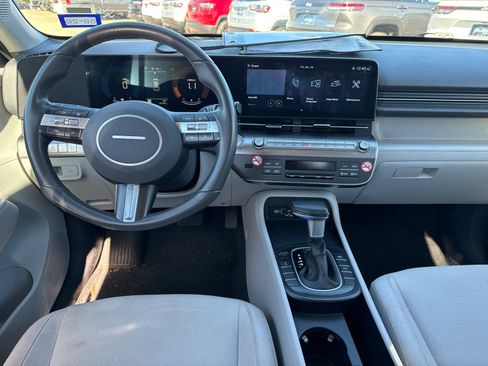 Used 2025 Hyundai Kona SEL image 21