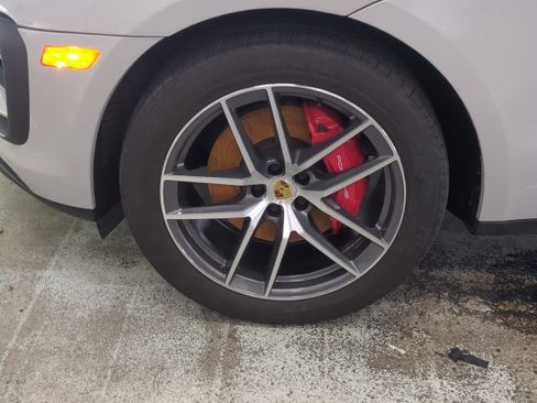 Used 2022 Porsche Macan S image 11