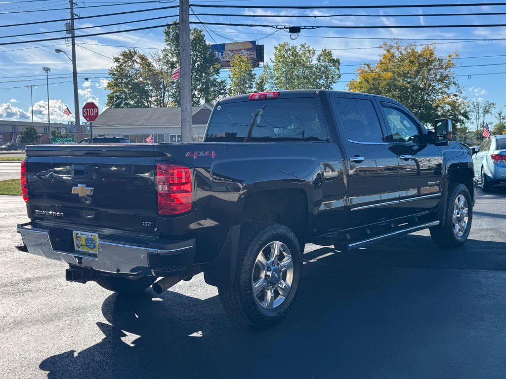 Used 2018 Chevrolet Silverado 2500 LTZ w/ LTZ Plus Package AWD/4WD image 5