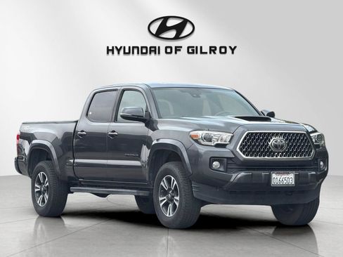 Used 2019 Toyota Tacoma TRD Sport w/ Technology Package RWD image 7