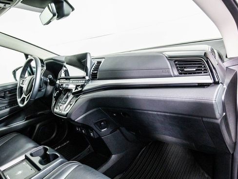 Used 2025 Honda Odyssey Touring image 18
