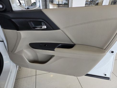 Used 2014 Honda Accord EX-L image 19
