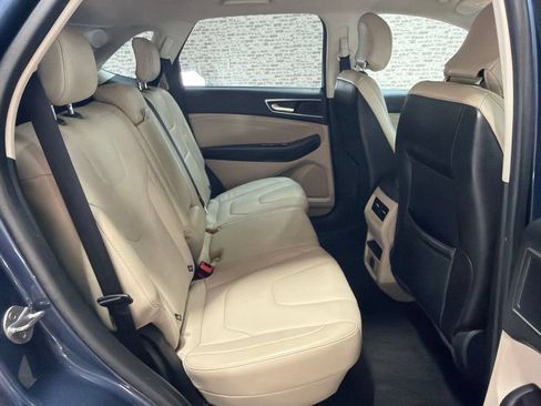 Used 2018 Ford Edge Titanium FWD image 12