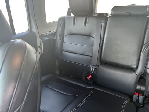 Used 2023 Jeep Wrangler Unlimited Sahara w/ Cold Weather Group AWD/4WD image 40