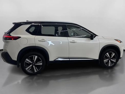 Used 2022 Nissan Rogue Platinum w/ Head-Up Display Package AWD/4WD image 11