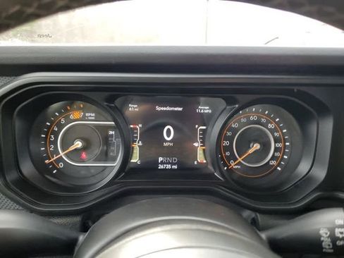 Used 2025 Jeep Wrangler Unlimited Rubicon AWD/4WD image 25