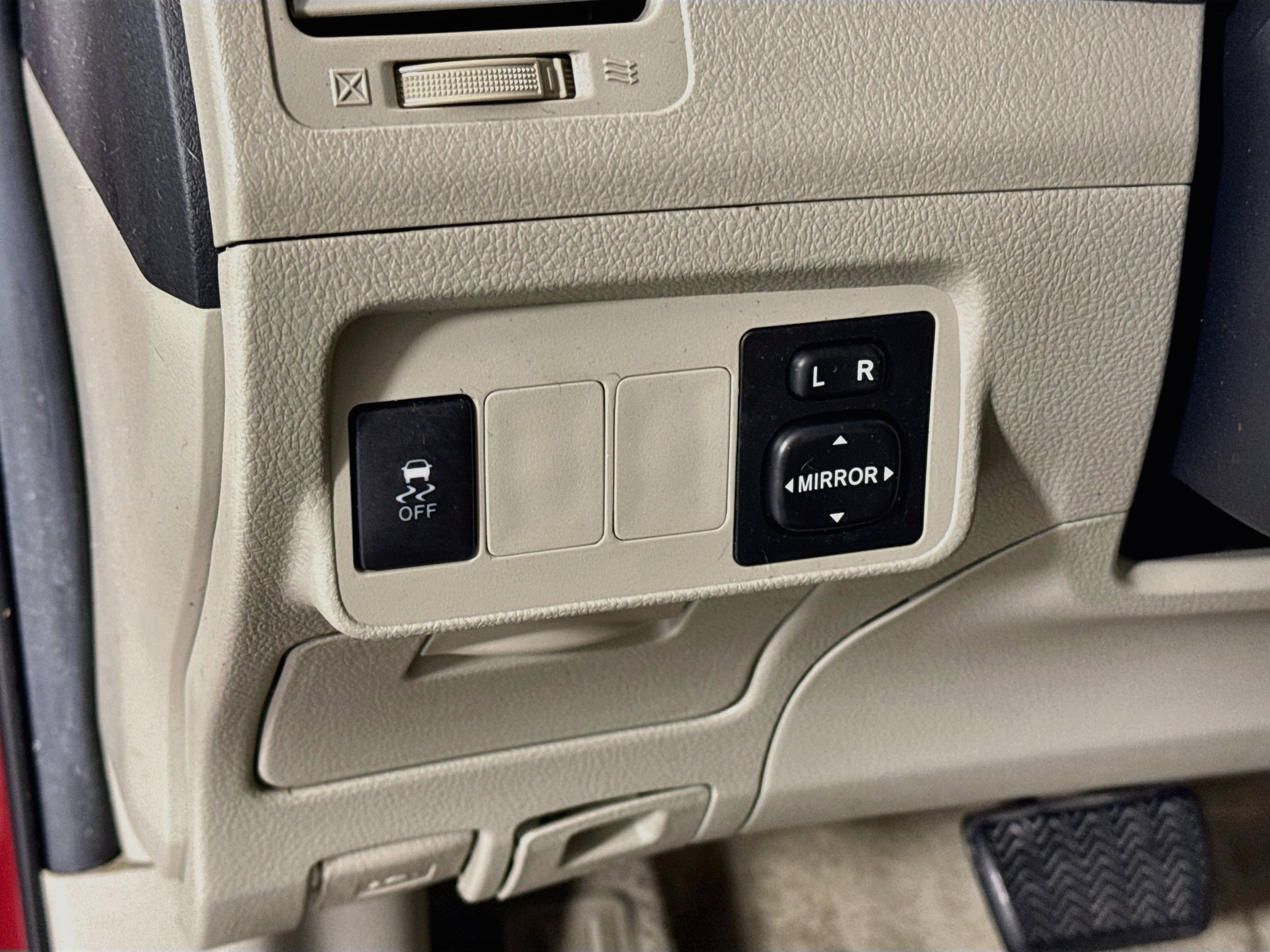 Used 2012 Toyota Corolla LE FWD image 10