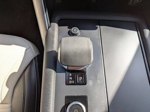 Used 2022 Land Rover Discovery S R-Dynamic AWD/4WD image 24