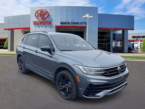 Used 2024 Volkswagen Tiguan SE R-Line w/ MDO Package, Three-Row image 3