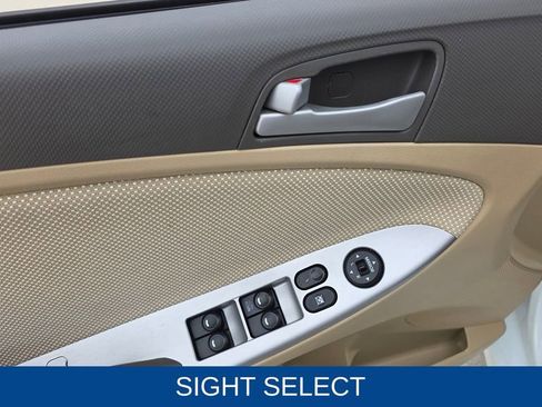 Used 2014 Hyundai Accent GLS FWD image 23