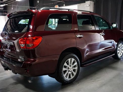 Used 2010 Toyota Sequoia Limited AWD/4WD image 7