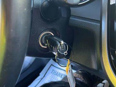 Used 2019 Toyota Camry SE image 34