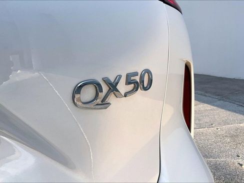 Certified 2025 INFINITI QX50 Luxe image 42