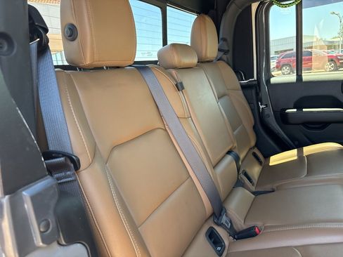 Used 2020 Jeep Gladiator Rubicon w/ Uconnect 4C Nav & Sound Group image 22