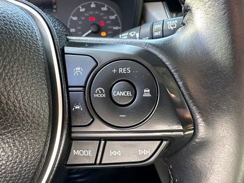 Certified 2024 Toyota Corolla Cross LE w/ Moonroof Package image 32