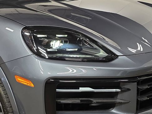 New 2026 Porsche Cayenne S AWD/4WD image 12